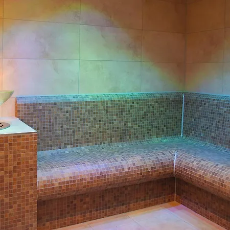 Suitenhotel Idyll Heckenrose 4*